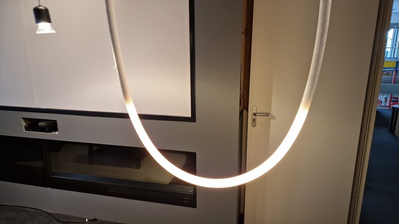 LED Magneet Rail | Type MAGNETO Zwart | 15 Watt | LED CURVE 205 CM - Afbeelding 5